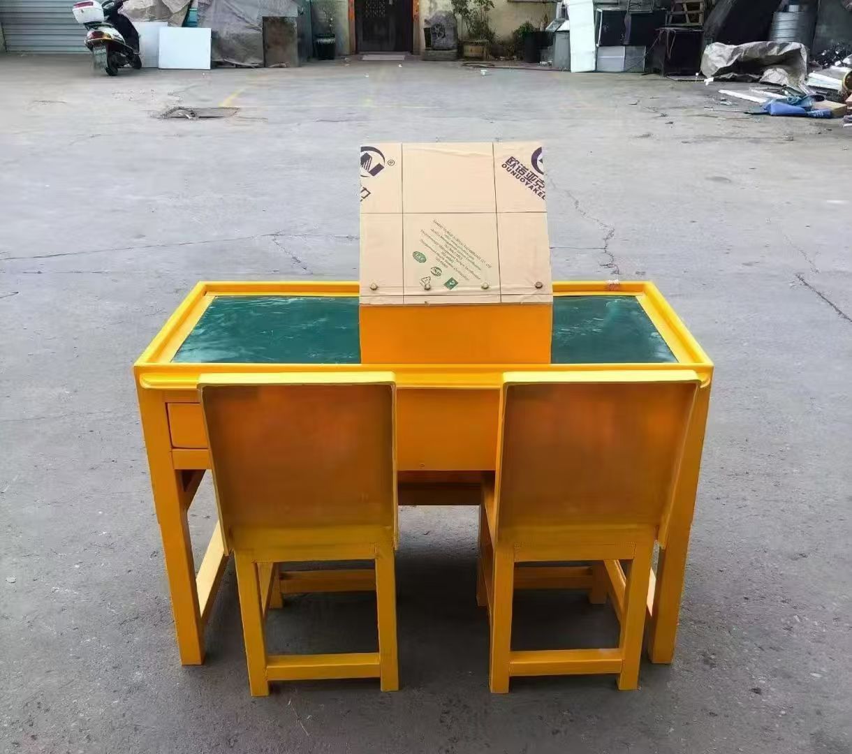 乐陵防静电导通桌井下煤矿火工品发放桌：危险品流转的安全守护者